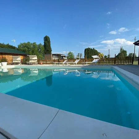 Village - Sirenetta * Savillan