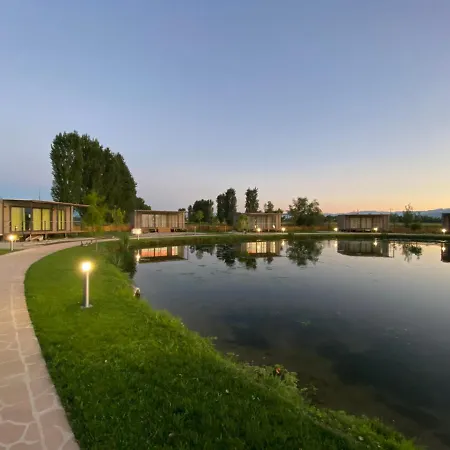 Village - Sirenetta * Savillan