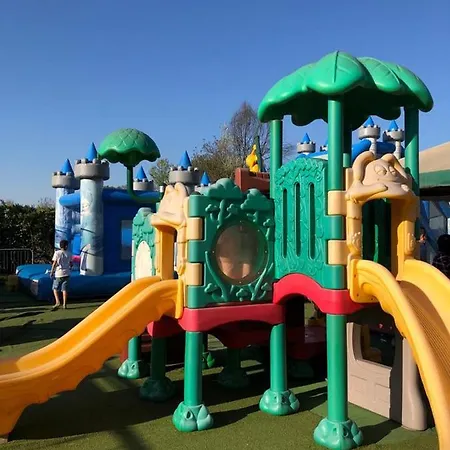 Village - Sirenetta * Savillan